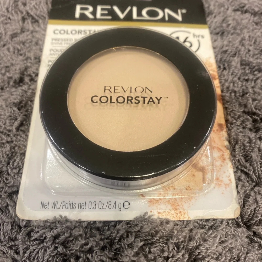 Revlon Colorstay Pressed Powder-810 Fair
